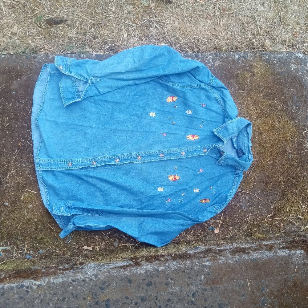 Vintage 90’s Denim Winnie The Pooh Buttondown - Picture 8 of 16